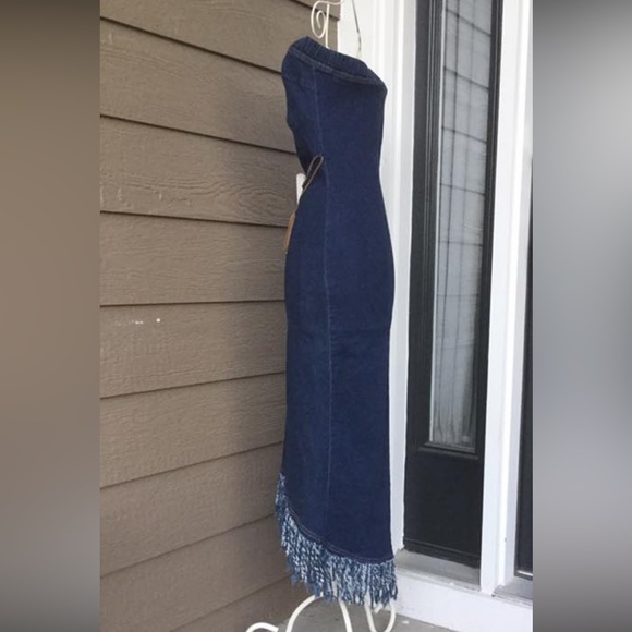Rue twenty one options Junior denim strapless fringe dress, Size M - Picture 2 of 10